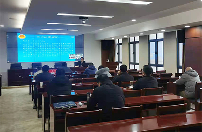 規(guī)范危廢管理 徐州鐵檢院對徐州市車輛維修企業(yè)負責(zé)人進行法治宣傳